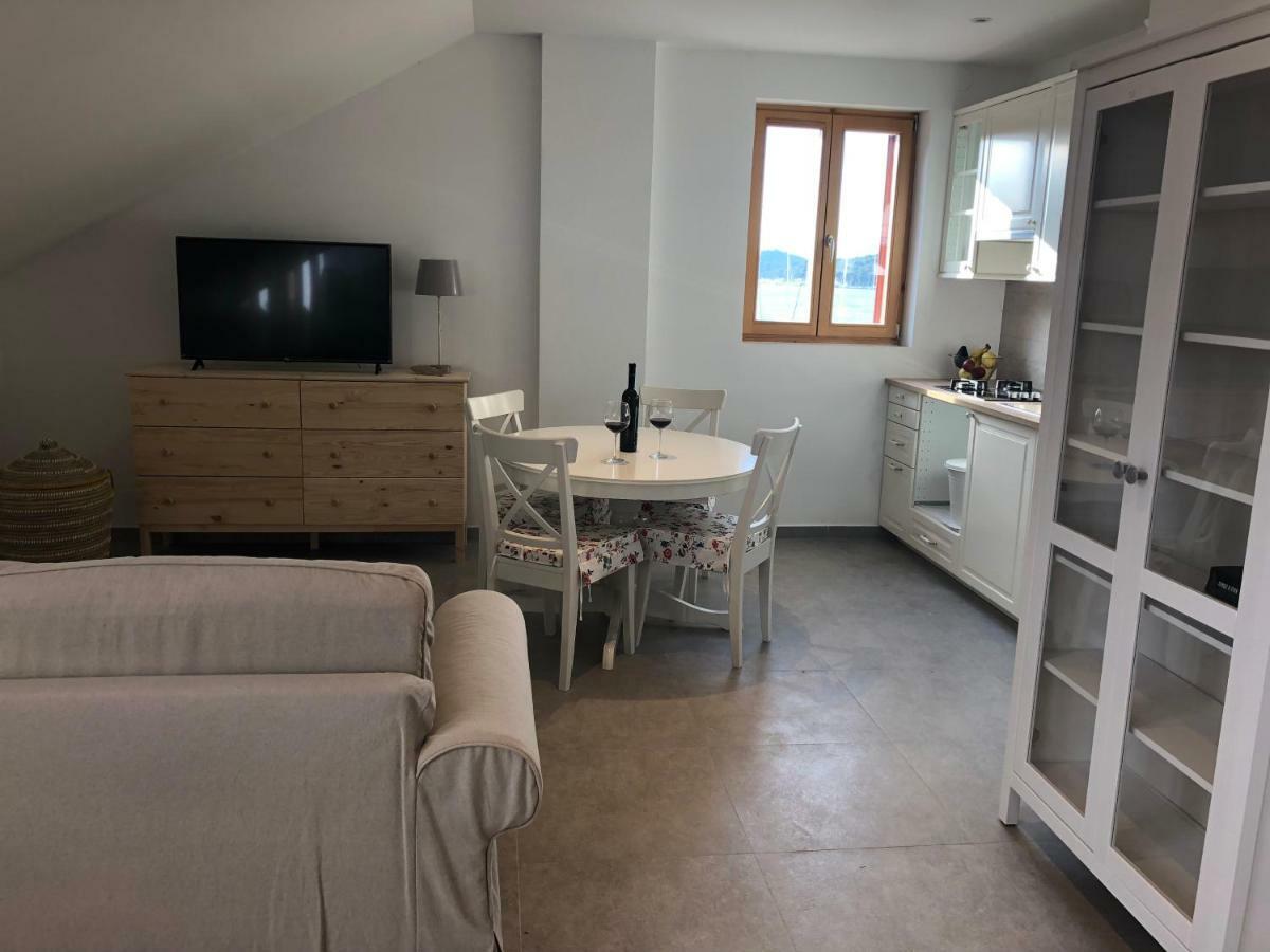 Buga Apartment In Center Of Mali Losinj Bagian luar foto