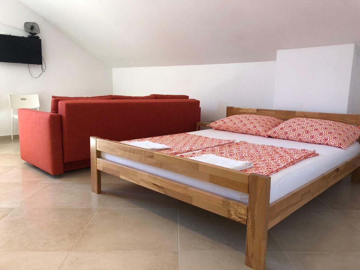 Buga Apartment In Center Of Mali Losinj Bagian luar foto