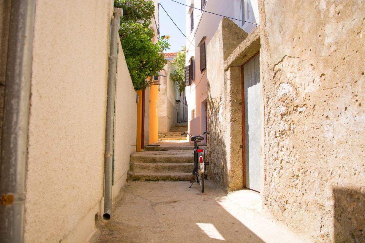 Buga Apartment In Center Of Mali Losinj Bagian luar foto