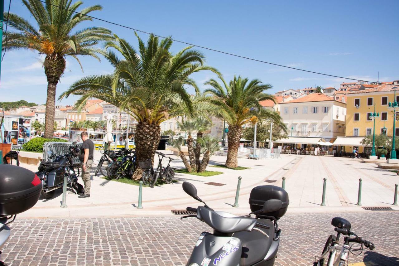 Buga Apartment In Center Of Mali Losinj Bagian luar foto