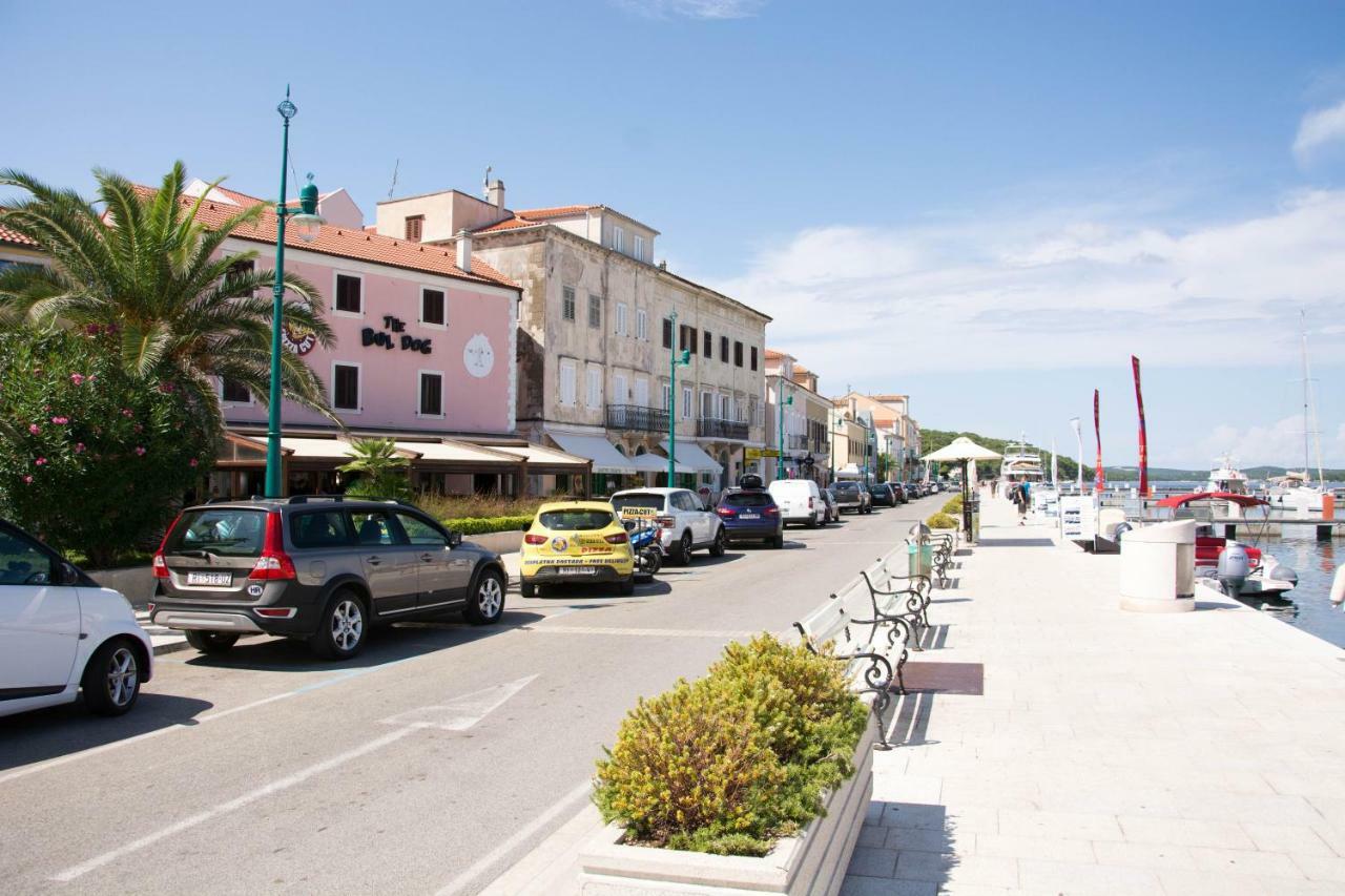 Buga Apartment In Center Of Mali Losinj Bagian luar foto